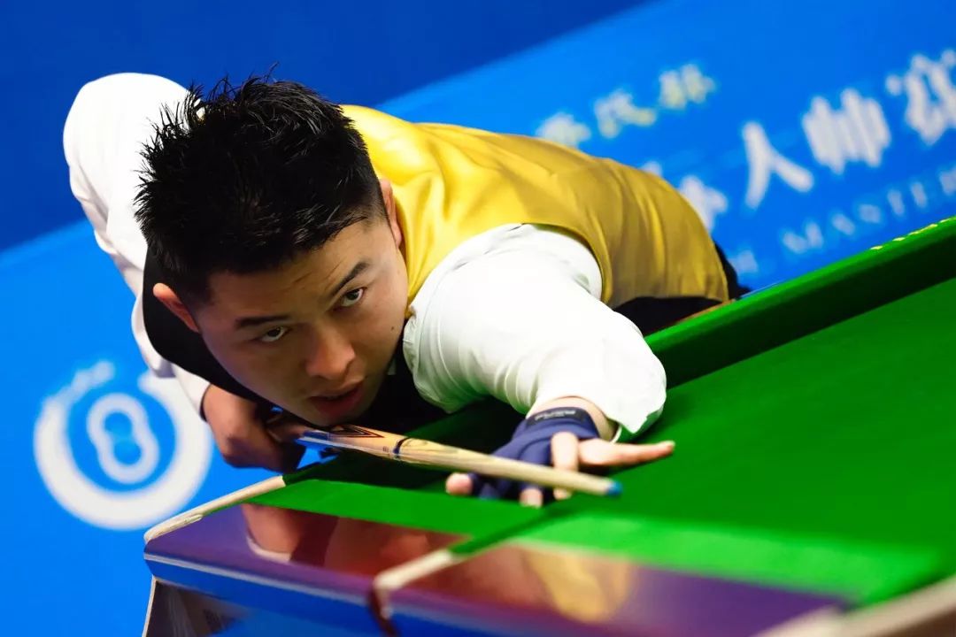 这名年轻球 这名年轻球